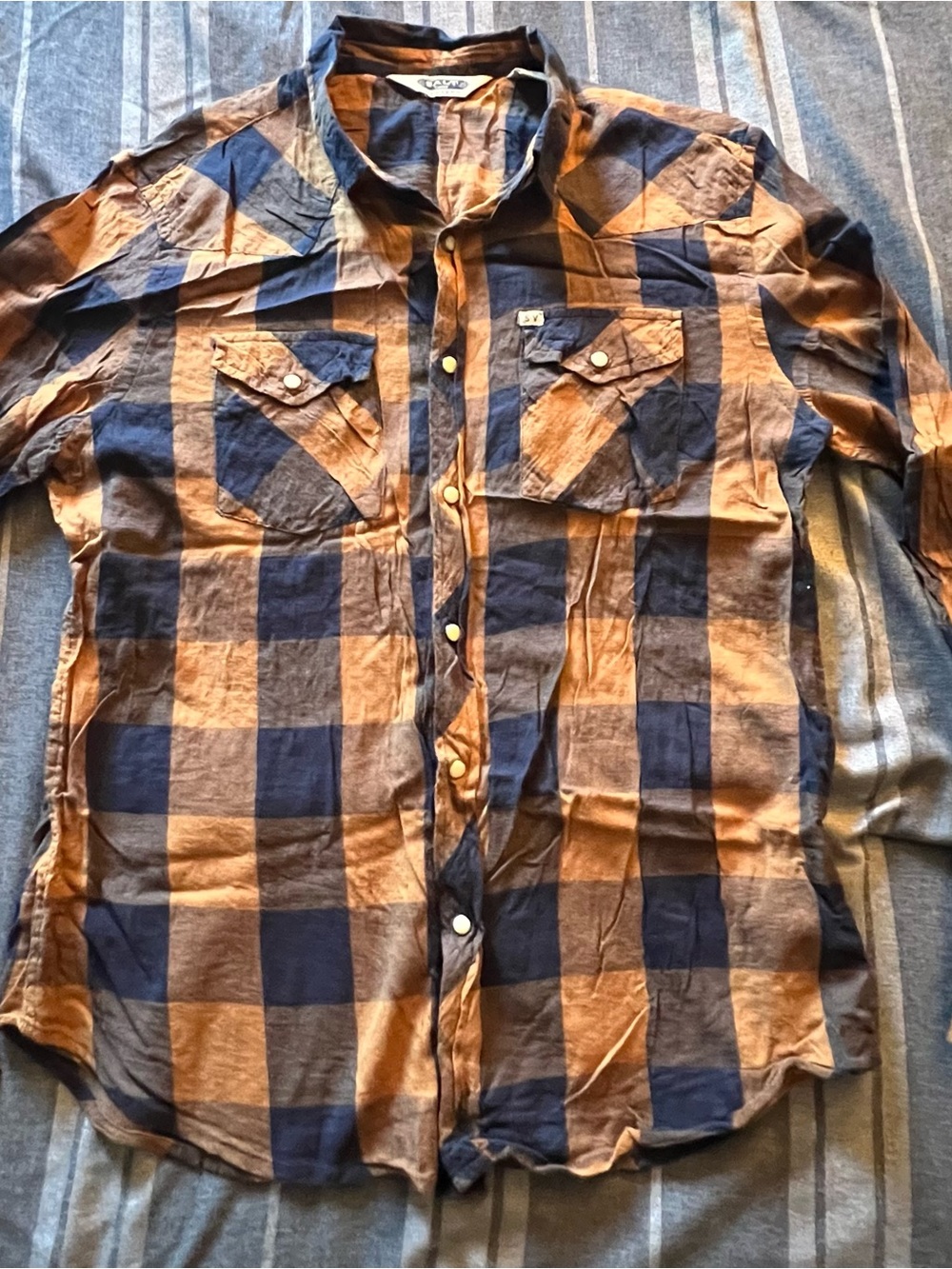 Salt Valley Western Men’s Large Long-Sleeve Plaid Button-Up Shirt